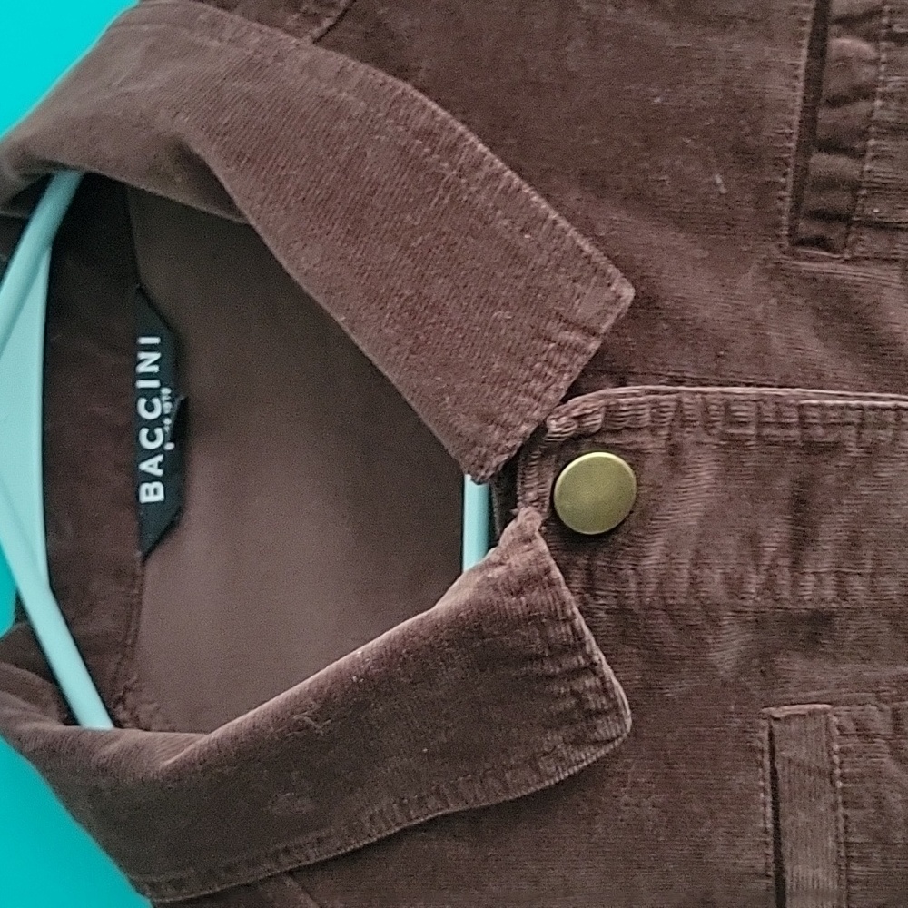 Women's Jacket - Picture 2 of 8